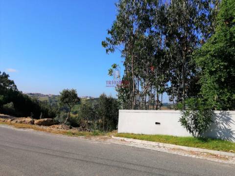 Terreno com poço, Caldas da Rainha 