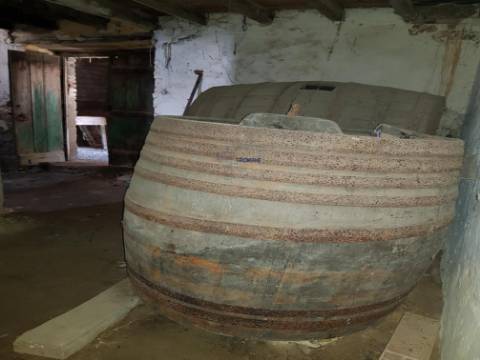 Moradia em ruina inserida num lote de 235m2 em  Vau Óbidos 