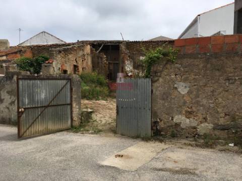 Arelho Casa por Recuperar