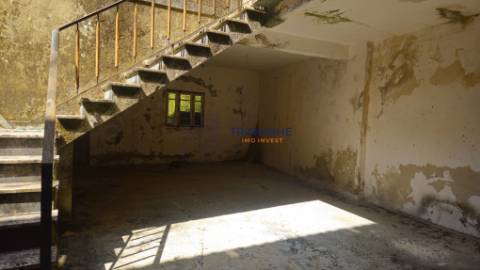 Prédio para recuperar centro de Avelar, Ansião