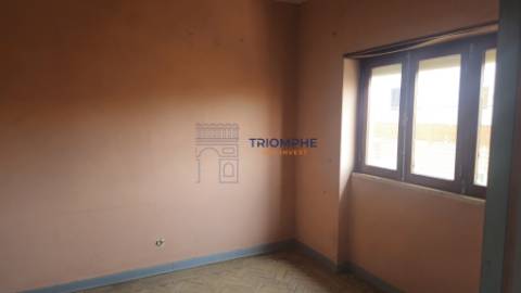 Prédio para recuperar centro de Avelar, Ansião