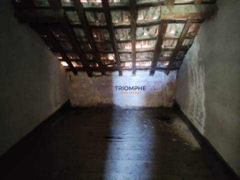 Quinta para Recuperar - Potencial de Investimento - Alvaiázere