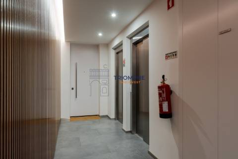 Apartamento T2 em Condomínio Fechado Lux Garden – junto ao Estádio da Luz