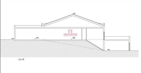 Armazém Industrial c/ 2.100m2 de Terreno, Mendiga, Porto de Mós