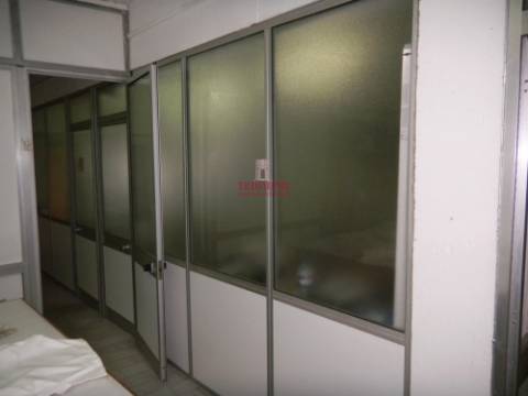 Armazém Comercial c/ Terreno de 4.920m2, Batalha