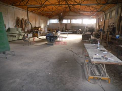 Armazém Comercial c/ Terreno de 4.920m2, Batalha