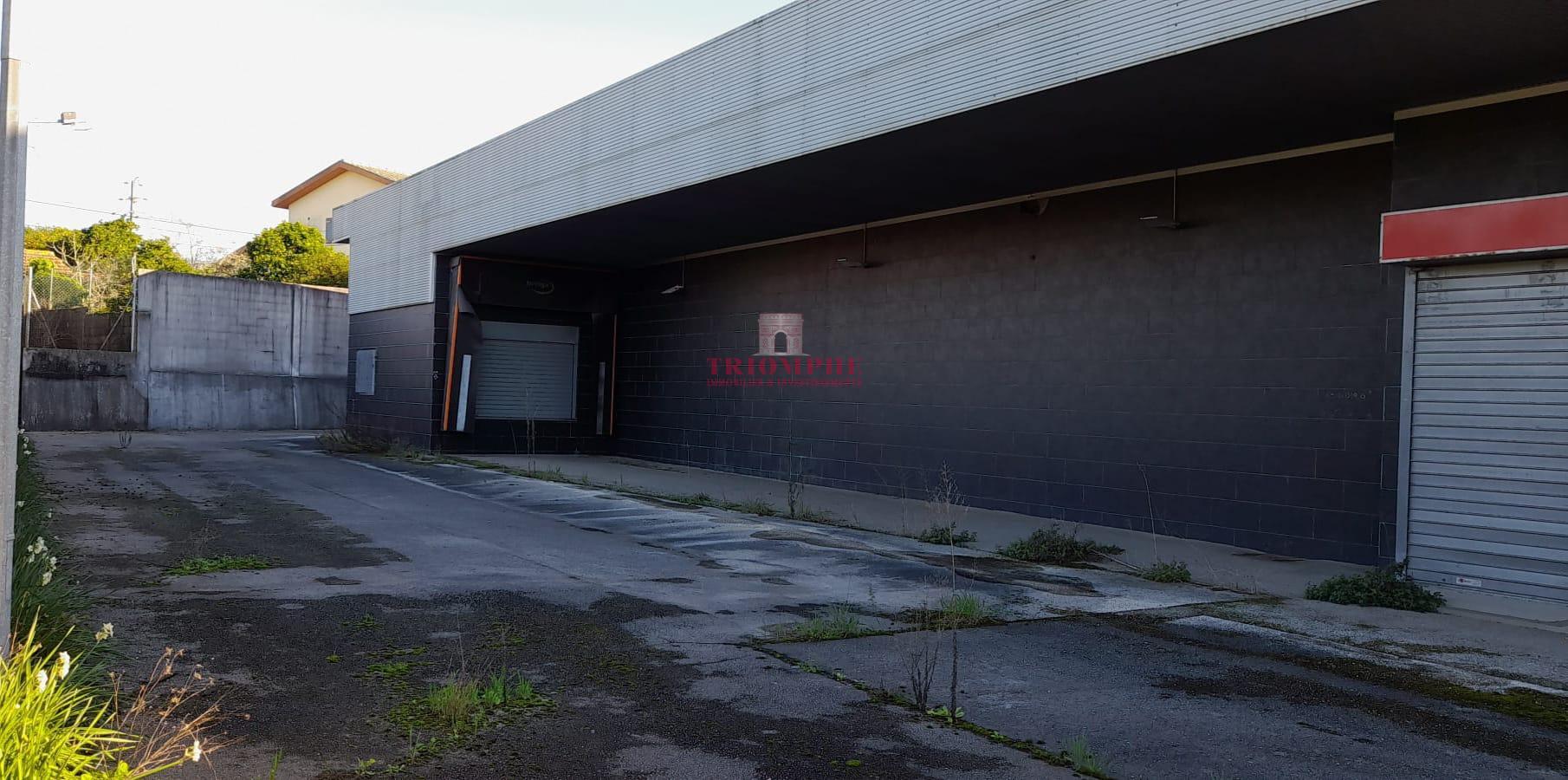 Armazém 670m2, Febres, Cantanhede