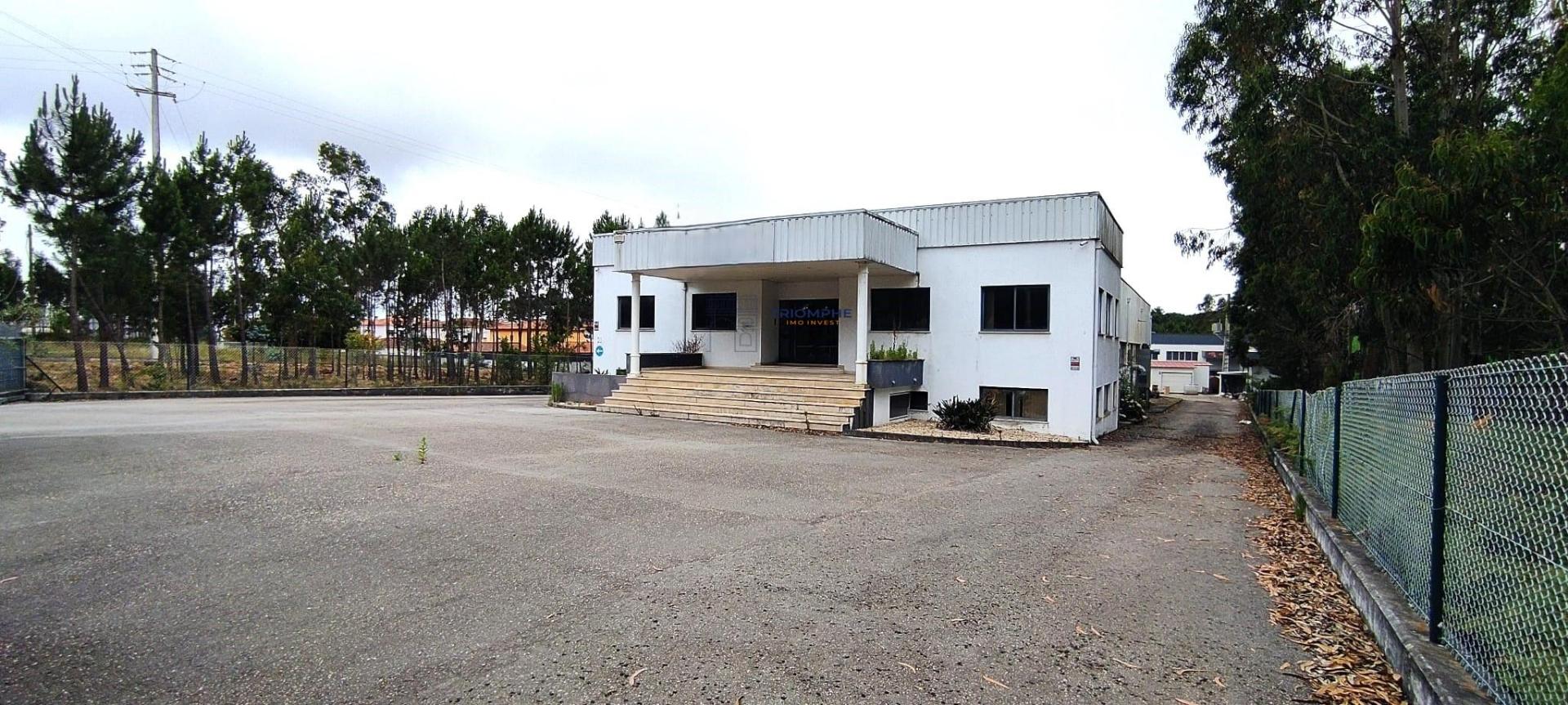 Armazém 718m2, 2 Pisos, 6 Salas Marinha Grande