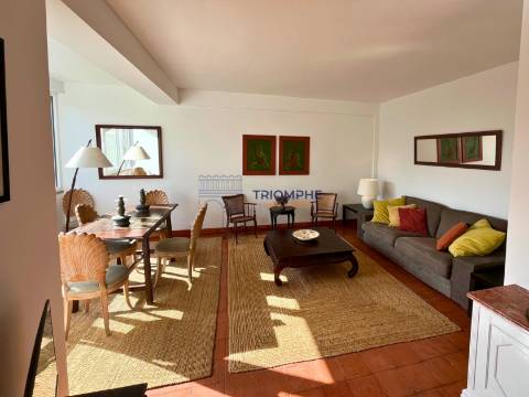 Apartamento T2 Estoril Parqueamento 1 viatura