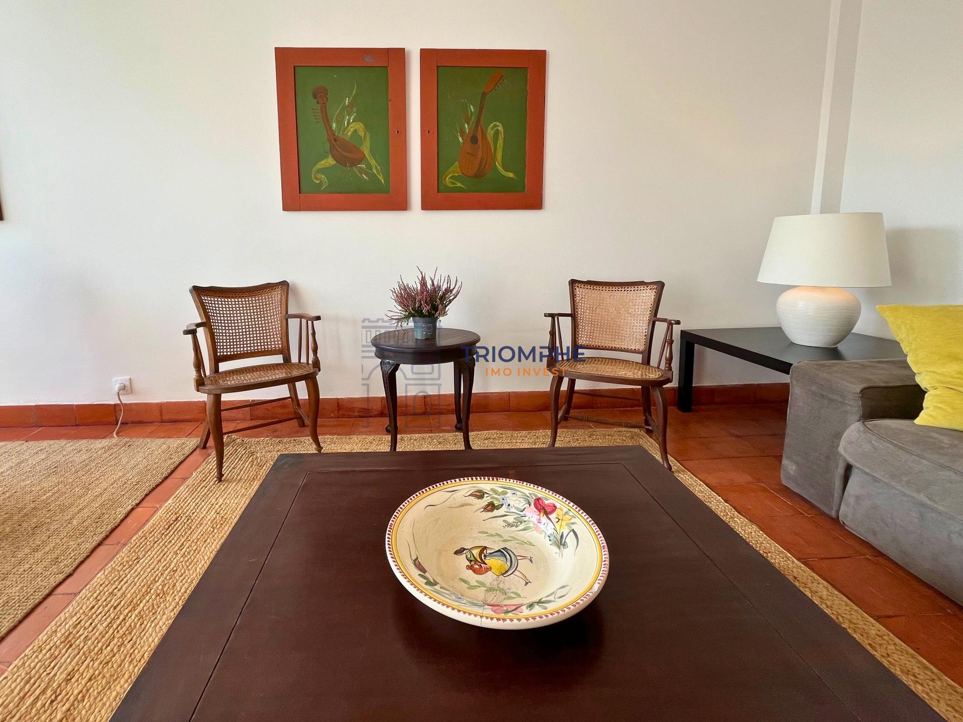 Apartamento T2 Estoril Parqueamento 1 viatura