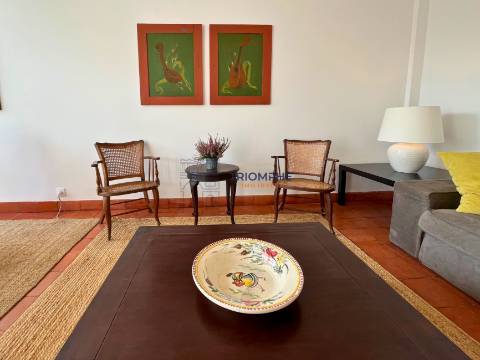 Apartamento T2 Estoril Parqueamento 1 viatura