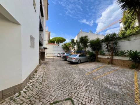 Apartamento T2 Estoril Parqueamento 1 viatura