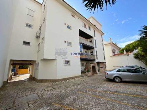 Apartamento T2 Estoril Parqueamento 1 viatura