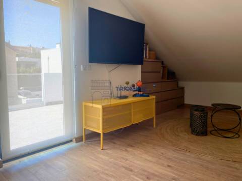 Moradia T4 Arquitetura Moderna Abóboda – Conforto, Estilo e Sustentabilidade