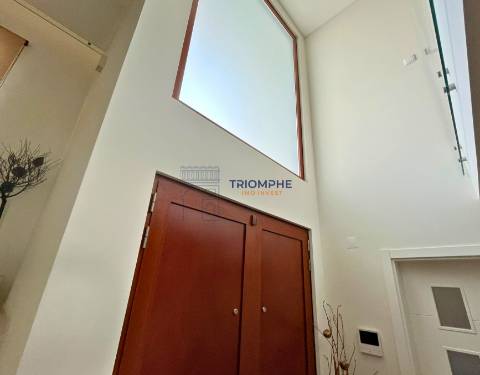 Moradia T4 Arquitetura Moderna Abóboda – Conforto, Estilo e Sustentabilidade