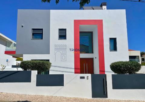 Moradia Moderna T4, Cascais