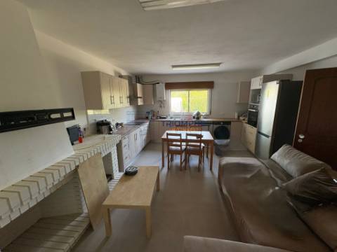 Moradia T4 Geminada Tomar