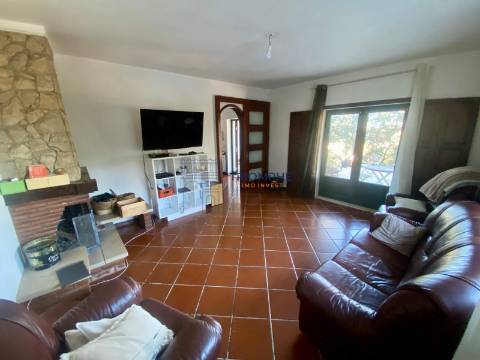 Moradia T4 Batalha-Torre