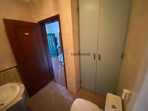 Moradia T4 Batalha-Torre