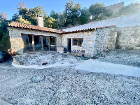 Moradia T4 Batalha-Torre