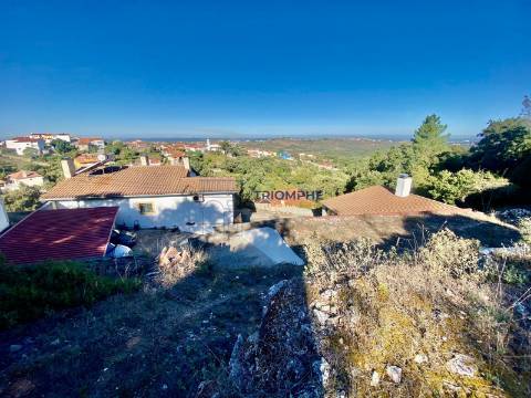 Moradia T4 Batalha-Torre