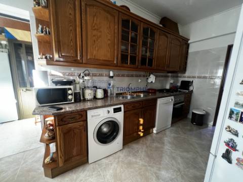 Apartamento T4 varanda | Póvoa de Santo Adrião