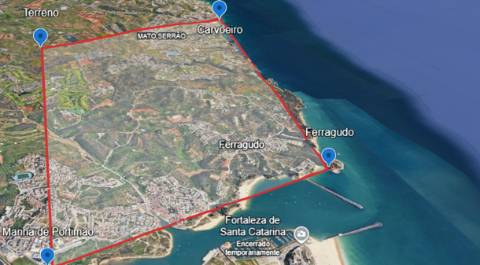 Terreno de 35 000 m² no Carvoeiro