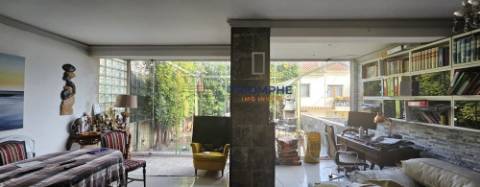 Moradia T4 em banda Vista Mar Caxias