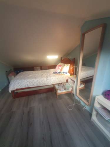 Moradia T4 em banda Vista Mar Caxias