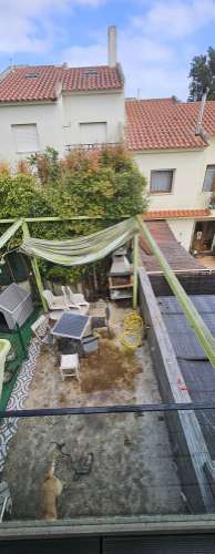 Moradia T4 em banda Vista Mar Caxias