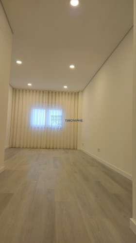 T2 renovado com terraço de 86m2 e garagem, Casal de Cambra