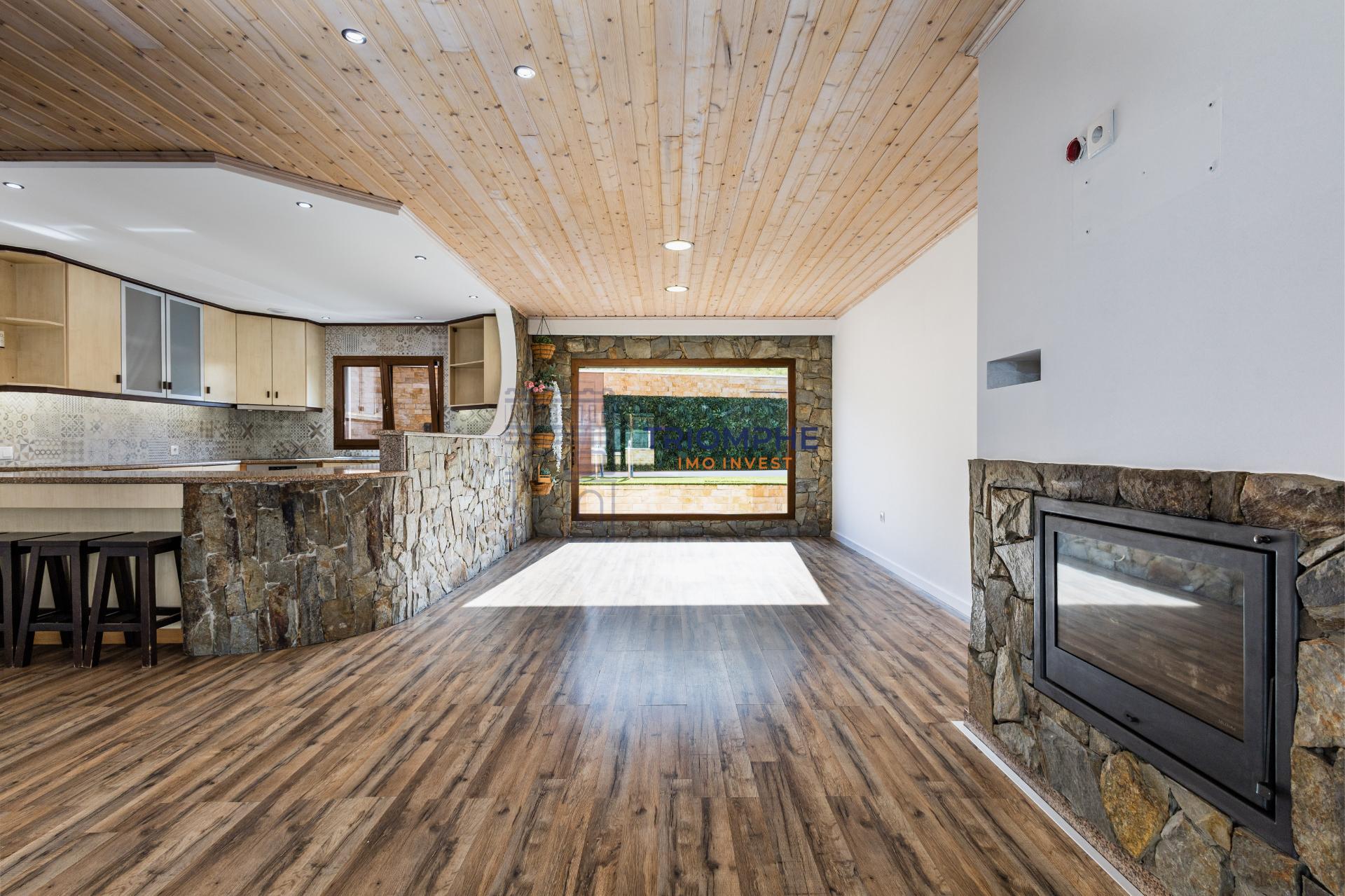 Moradia T4 - Piscina Aquecida - Leiria