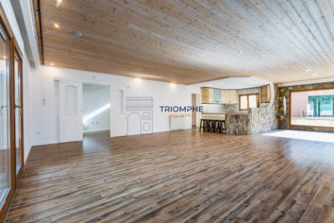 Moradia T4 - Piscina Aquecida - Leiria