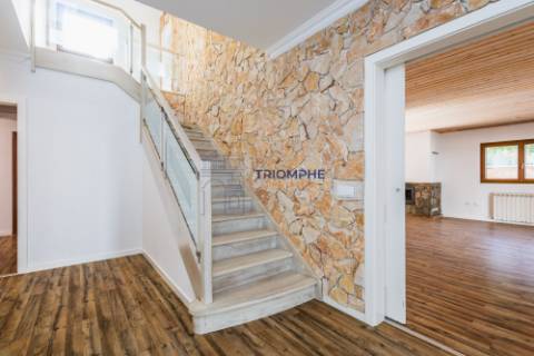 Moradia T4 - Piscina Aquecida - Leiria