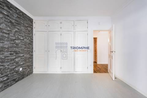 Moradia T4 - Piscina Aquecida - Leiria