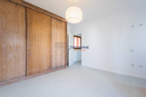 Moradia T4 - Piscina Aquecida - Leiria