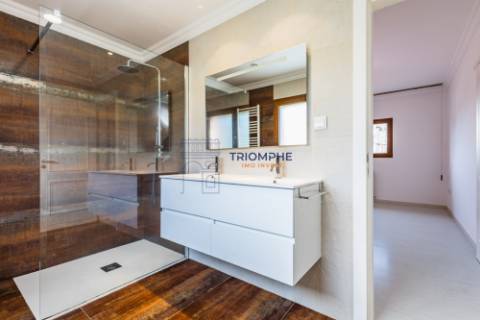 Moradia T4 - Piscina Aquecida - Leiria