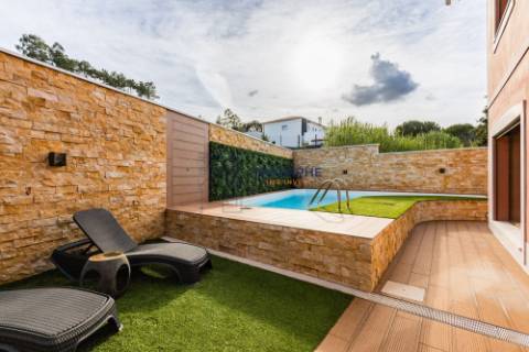 Moradia T4 - Piscina Aquecida - Leiria