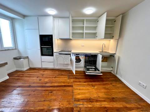 Duplex Renovado - Alfama