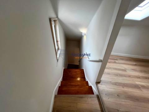 Duplex Renovado - Alfama