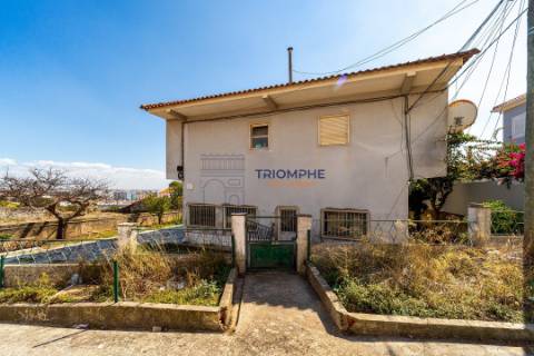 Moradia em Banda Famões - Investimento