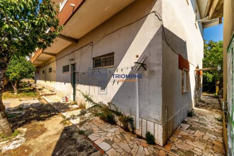 Moradia em Banda Investimento Famões