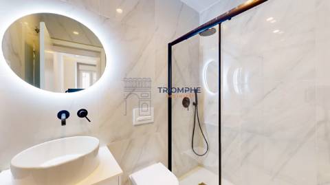 Apartamento T2 Renovado - Campolide