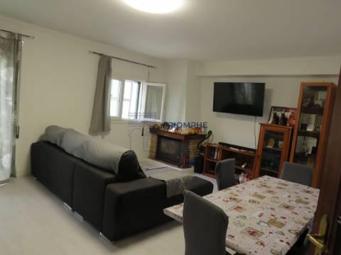 T3 Centro da Marinha Grande - Garagem e Pátio Privativo