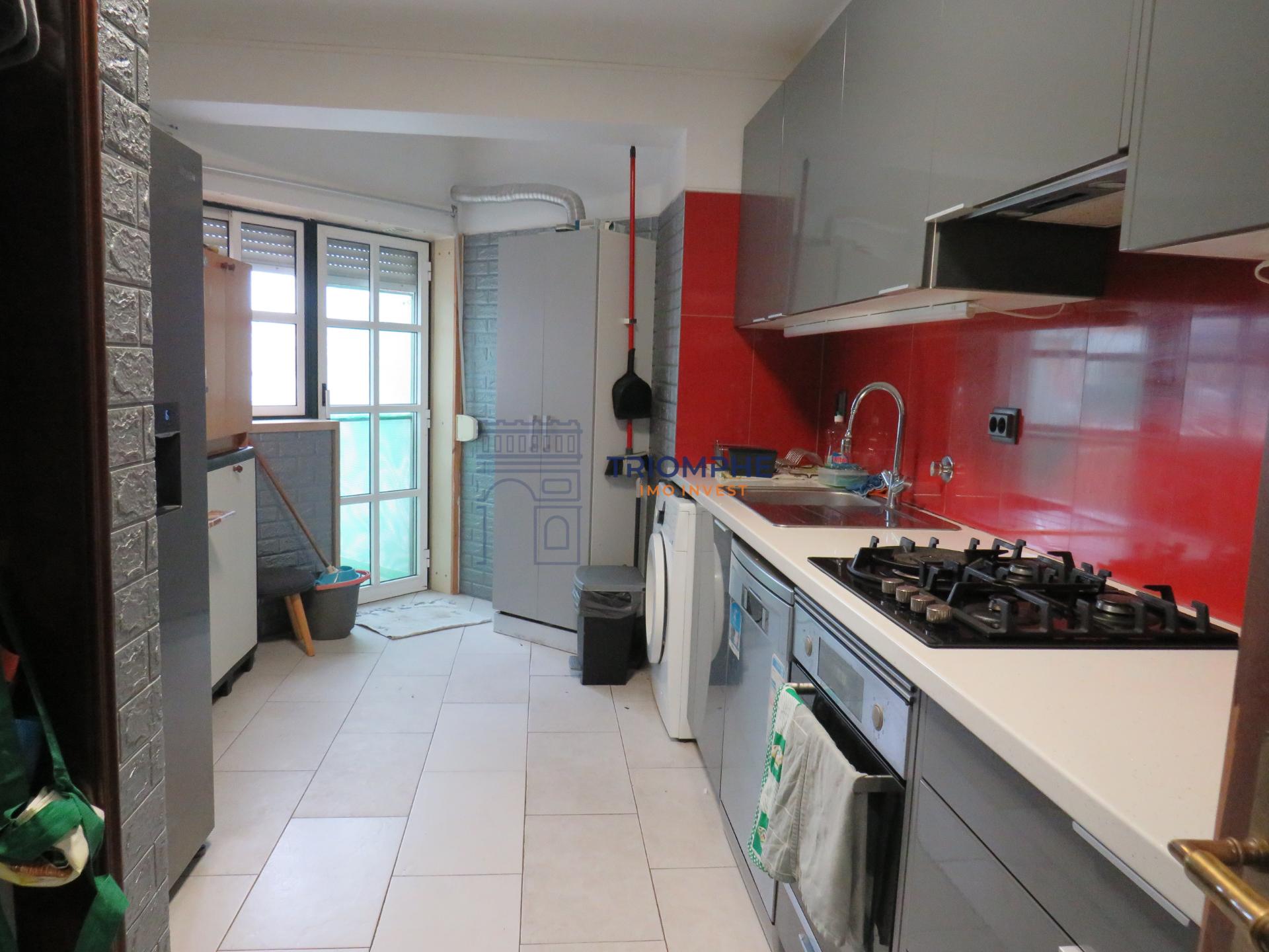 T3 Centro da Marinha Grande - Garagem e Pátio Privativo