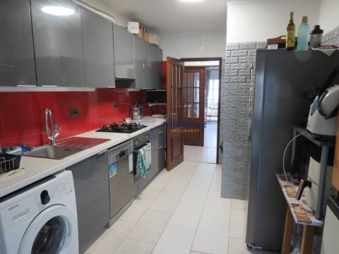 T3 Centro da Marinha Grande - Garagem e Pátio Privativo