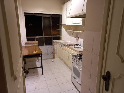 Apartamento T4 - Odivelas - Investimento