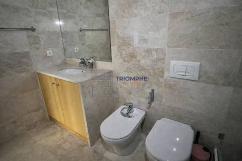 T2 Duplex - Vista Panorâmica, Estacionamento Duplo e Portaria 24h