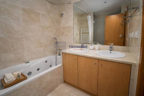 T2 Duplex - Vista Panorâmica, Estacionamento Duplo e Portaria 24h