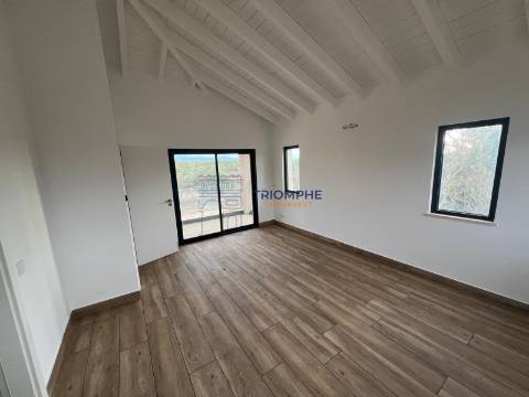 Moradia Isolada Piscina Terreno 5.000 m² Algoz